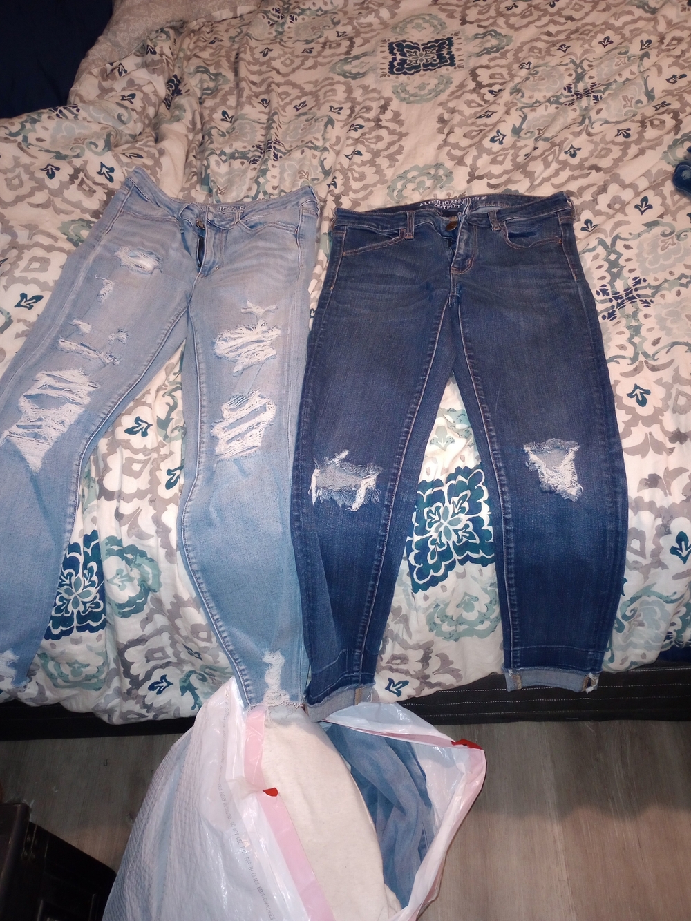 American Eagle Outfitters Skinny Jeans - Light Blue & Dark Blue